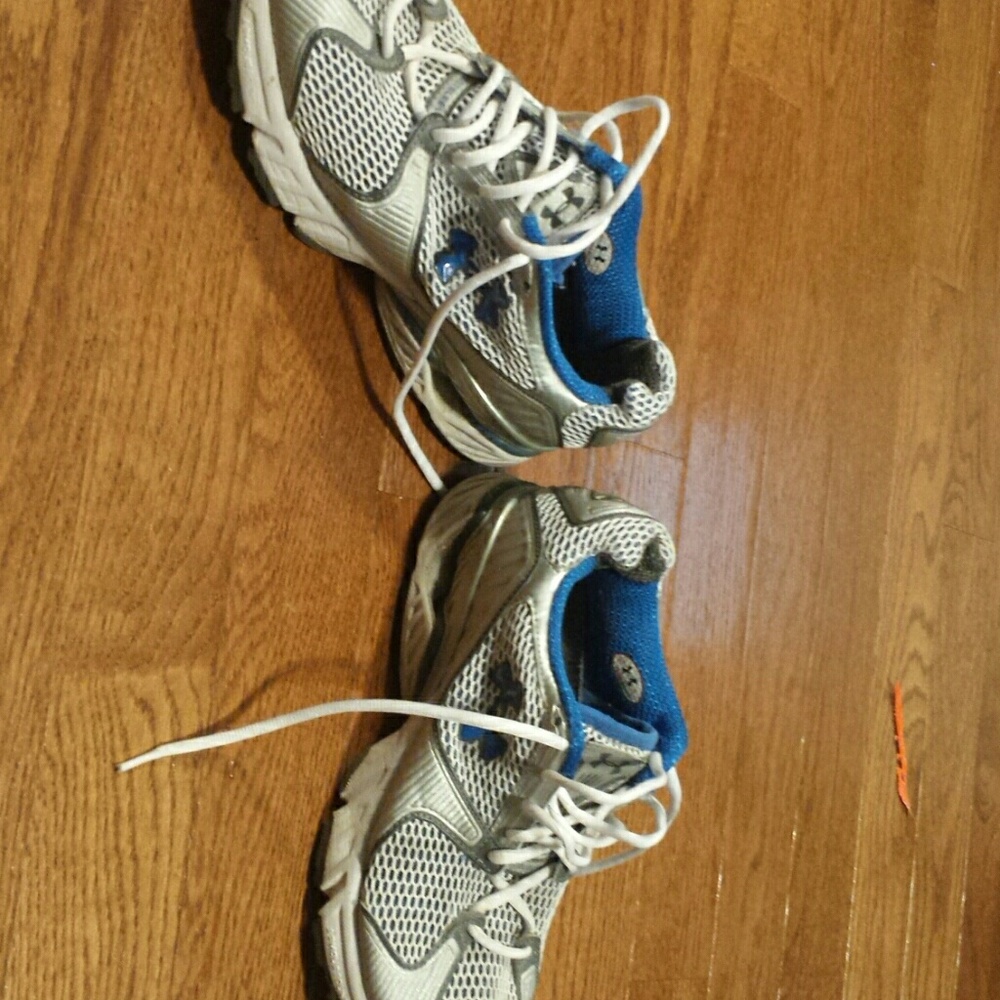 Under Armour tennis shoes